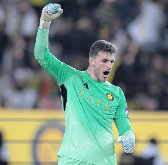 西汉姆联报价利雅得胜利门将本托