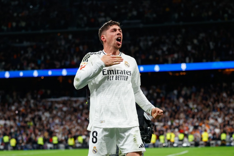 连战尤文巴萨！每体：巴尔韦德预计出任皇马右后卫